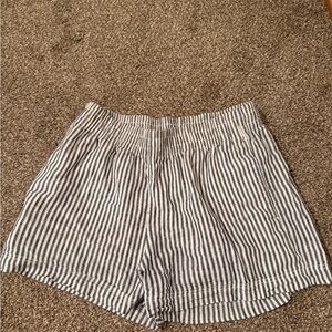Old Navy Women's Blue and White Striped Linen Shorts